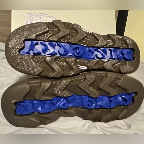 💰⬇️ BURBERRY
Chelsea Boot in Walnut-hued leather
Mens EU 44 - Picture 8 of 12